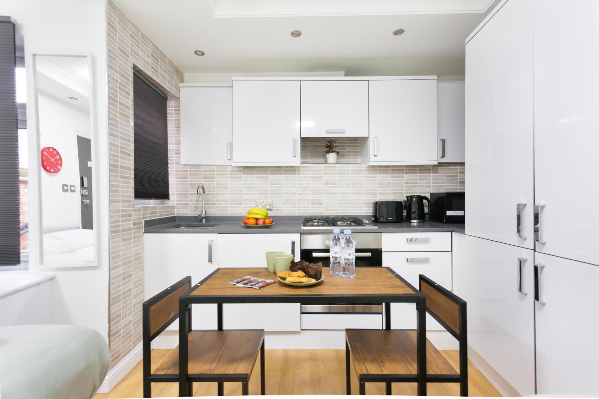 Eurostar Budget Rooms - Next To Kings Cross & Eurostar Train Station London Exterior photo