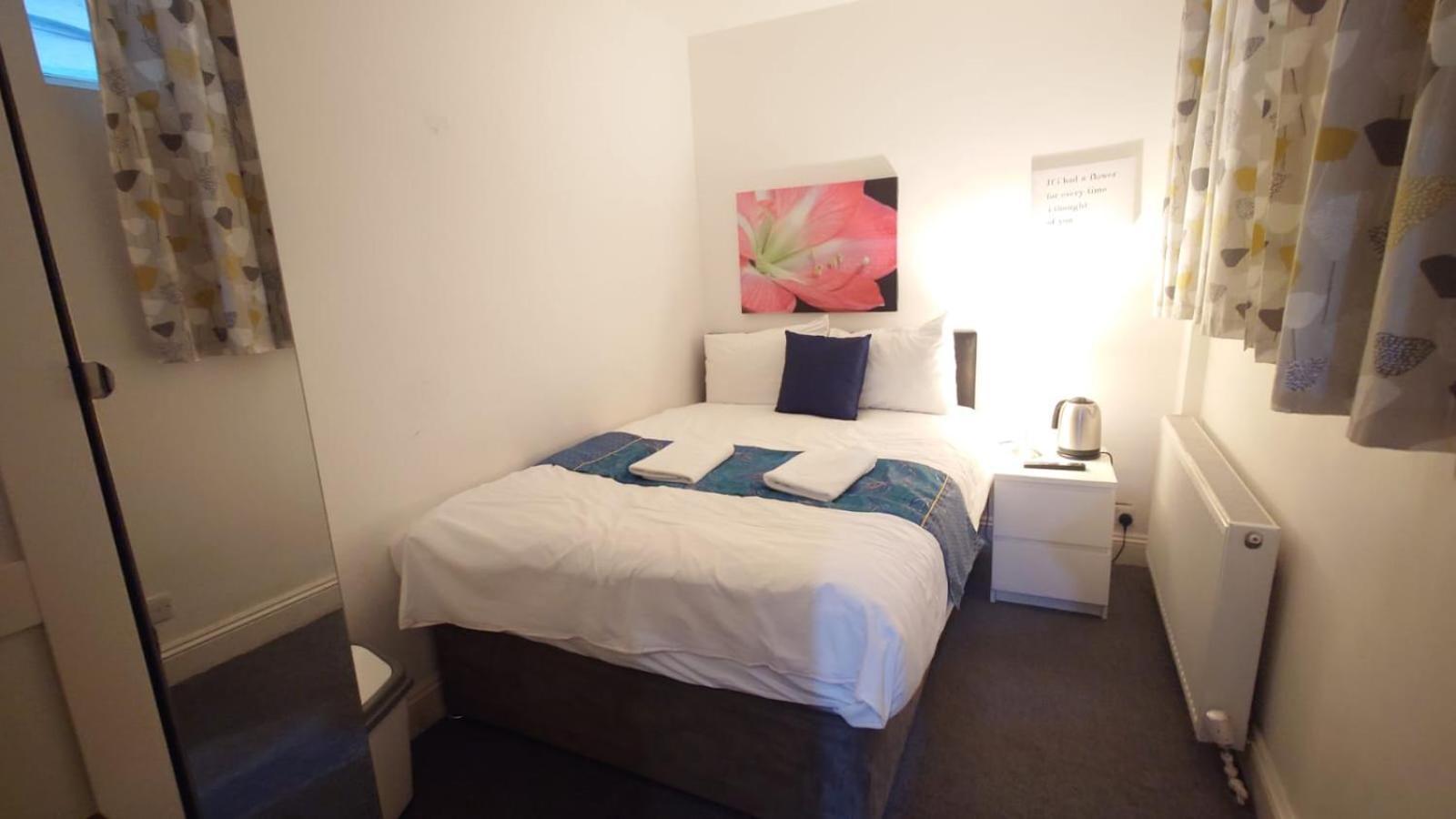 Eurostar Budget Rooms - Next To Kings Cross & Eurostar Train Station London Exterior photo